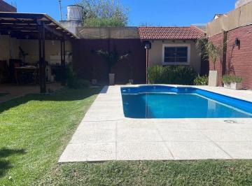 Casa · 180m² · 5 Ambientes · 2 Cocheras · Casa en Venta 5 Ambientes Villa Luzuriaga