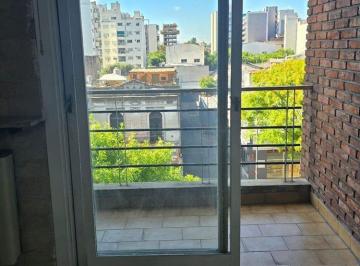 Departamento · 45m² · 2 Ambientes · 1 Cochera · Venta 2 Amb Al Frente Balcon y Cochera Luminoso