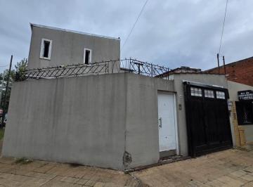 PH · 100m² · 3 Ambientes · 1 Cochera · Venta PH 3 Amb - Caseros.
