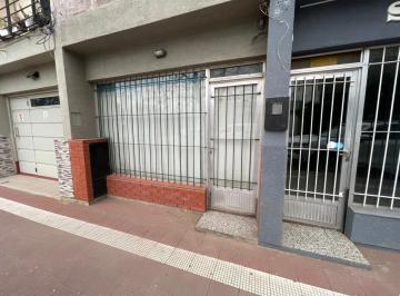 Local comercial · 24m² · Local Comercial en Almirante Brown 580
