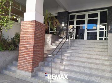 Departamento · 78m² · 3 Ambientes · 2 Cocheras · Alquiler Dpto. de Cat. 2 Dorm. 2 B. 2 Coch. Centro