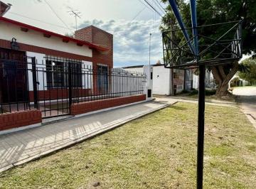 PH · 82m² · 3 Ambientes · 1 Cochera · PH en Venta 3 Ambientes en Barrio Pedro Pico