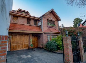 Casa · 299m² · 5 Ambientes · 2 Cocheras · Casa Martinez 5 Amb Cochera y Quincho Lote Propio