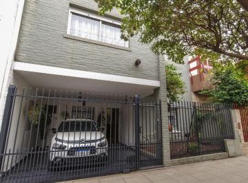 Casa · 47m² · 4 Ambientes · 1 Cochera · Casa en Venta 4 Ambientes Liniers con Cochera