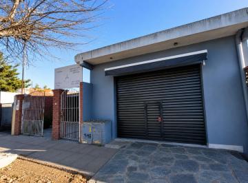 Casa · 370m² · 6 Ambientes · 1 Cochera · Venta Casa C/ Local Comercial + Salón de Eventos