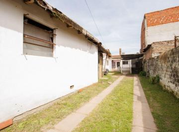 Casa · 55m² · 3 Ambientes · 1 Cochera · Venta Casa 3 Amb en Polvorines a Refaccionar