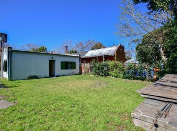 Casa · 90m² · 4 Ambientes · Casa en Venta City Bell 3 Dorm. Parque