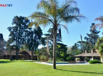 Quinta vacacional · 370m² · 4 Dormitorios · 2 Cocheras · Casa Quinta en Yei - Pora Tortuguitas
