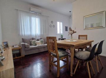Departamento · 75m² · 4 Ambientes · Departamento 4 Ambientes Banfield Centro.