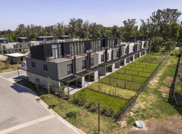Casa · 100m² · 3 Ambientes · 1 Cochera · Casa Duplex 3 Ambientes Venta Pilar Oliden Joven
