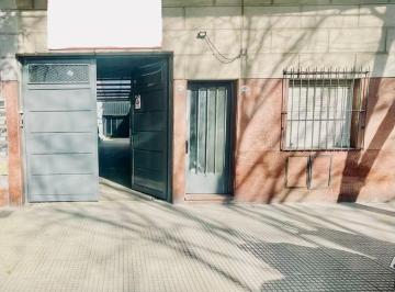 Bodega-Galpón en Alquiler de 5 ambientes · Alquiler, Galpón, Monte Castro 400 m Impecable, Oficinas o Vivienda