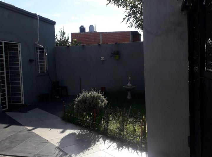 Casa · 130m² · 5 Ambientes · 2 Cocheras