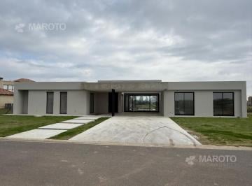 Casa · 259m² · 5 Ambientes · 2 Cocheras · Casa en Venta - Barrio El Naudir - Maroto Propiedades