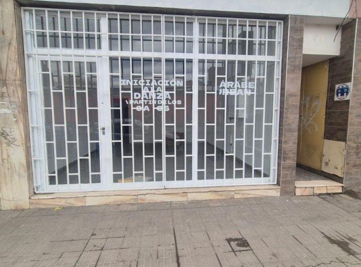 Local comercial · 240m² · 3 Ambientes