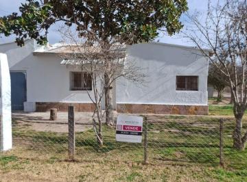 Casa de 5 ambientes, La Consulta · Generic_title