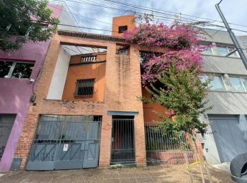 Casa · 206m² · 5 Ambientes · 1 Cochera · Venta Casa 5 Ambientes en Colegiales