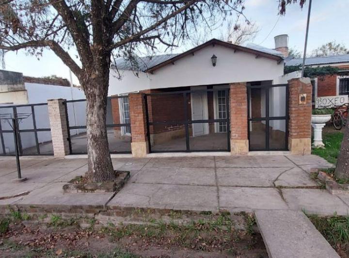 Casa · 162m² · 9 Ambientes · 1 Cochera