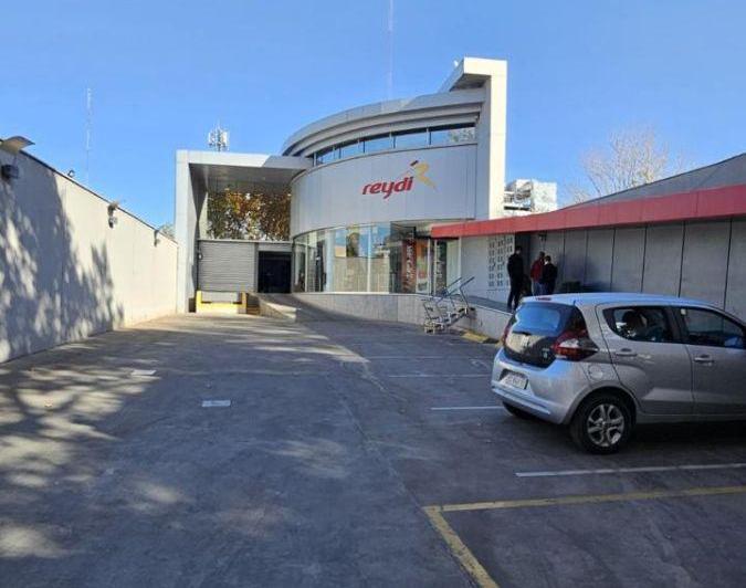 Edificio · 1892m² · 17 Ambientes · 9 Cocheras