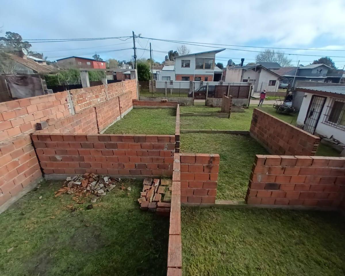 Se vende lote de 375m2 (15x25) con habitación y baño terminado