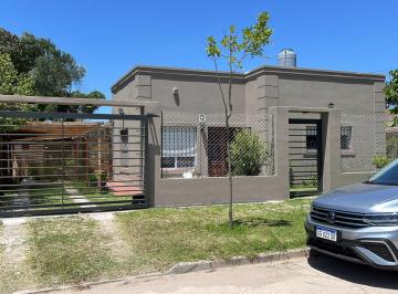 Casa de 4 ambientes, Miramar · Casa Moderna Sobre Lote de 600 m² en Zona Residencial a m del Mar