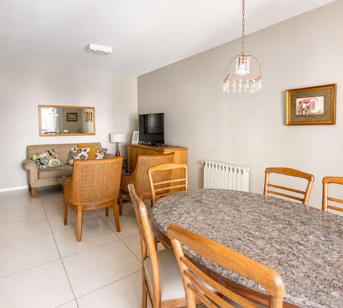 Depto 3 amb, 66m² con balcón — Centro