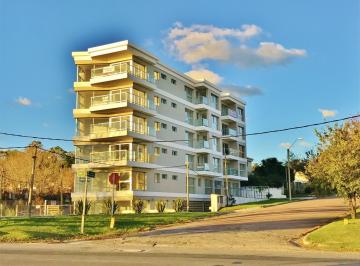 Departamento · 45ha · 2 Ambientes · 1 Cochera · Colonia - Venta o Alquiler Apartamento de 1 Dormitorio con Excelente Vista