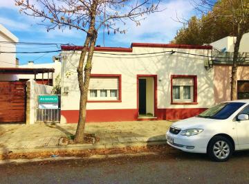 Casa · 108m² · 3 Ambientes · Colonia - Venta Casa Céntrica de 2 Dorm.
