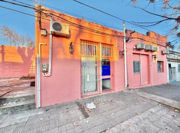Hotel · 200m² · Amplia Propiedad con 6 Habitaciones con Baño Privado y Patio en Colonia del Sacramento