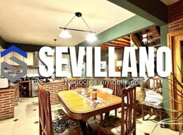 Casa de 4 ambientes, Lomas de Zamora · Casa 4 Ambientes en Venta con Garage y Jardin, Acepta Permuta de Menor Valor