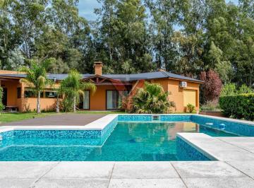 JYB-JYB-2473_2 · Excelente Casa en Venta en Campos de Roca I con Lote de 50x1