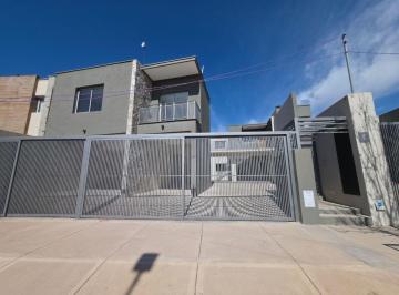 Departamento de 3 ambientes, Carrodilla · Departamento en Venta.