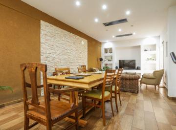 Casa · 160m² · 5 Ambientes · Venta Casa 5 Amb Multifamiliar Villa Maipu