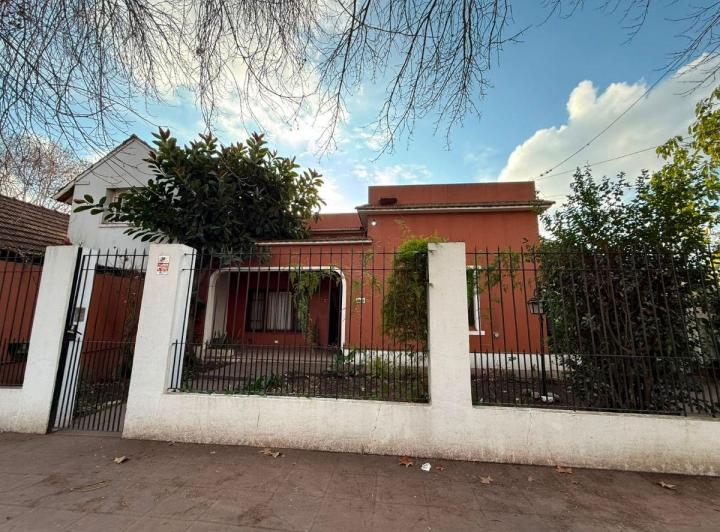 Casa · 100m² · 4 Ambientes · 1 Cochera