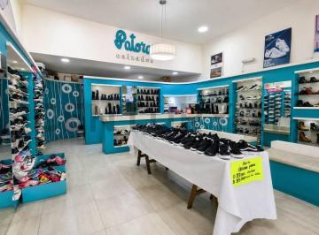 Local comercial · 179m² · Alquiler de Local Comercial con Doble Acceso (Montevideo y 167) Berisso