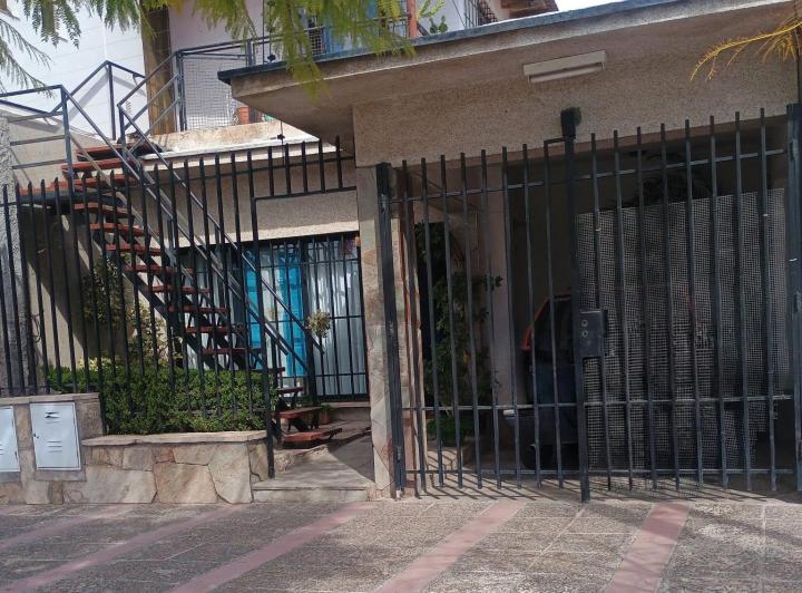 Casa · 130m² · 2 Dormitorios · 1 Cochera