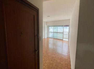 Departamento de 3 ambientes, Recoleta · 3 Ambientes con Toilette y Balcón Terraza en Excelente Ubicación de Recoleta