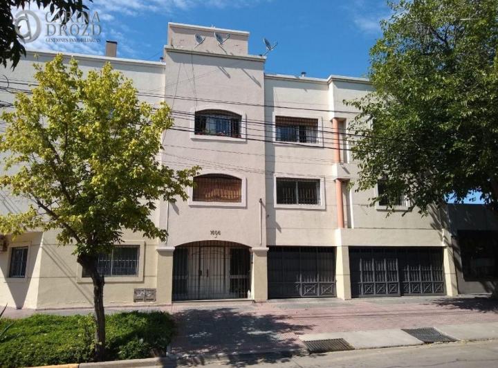 Departamento · 65m² · 5 Ambientes · 1 Cochera