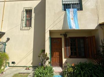 Casa de 4 ambientes, Almirante Brown · Dúplex 4 Ambientes con 3 Dorm., Patio y Espacio Para Auto – Longchamps