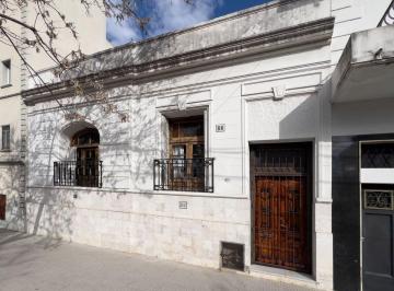 Casa · 144m² · 4 Ambientes · Venta PH P Avellaneda Parrill Terraza