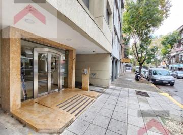Oficina comercial · 100m² · 4 Ambientes · 1 Cochera · Espectacular Oficina en Alquiler en El Centro de Martinez!