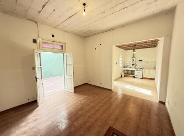 PH · 50m² · 2 Ambientes · Pasillo. Amplio Patio. 1 Dormitorio. Terraza