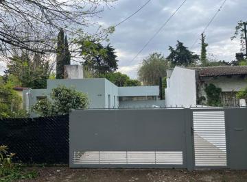 Casa de 4 ambientes, La Plata · Casa en Alquiler en Calle, City Bell