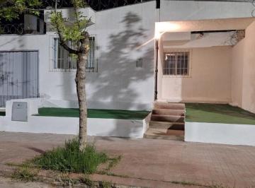 Casa · 93m² · 3 Dormitorios · Alquiler Casa 3 Dorm. Barrio Vandor Godoy Cruz