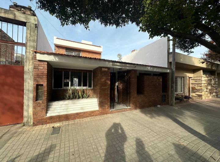 Casa · 125m² · 6 Ambientes · 1 Cochera