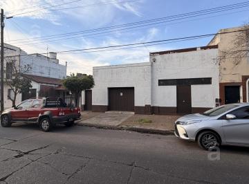 Local comercial · 135m² · 3 Ambientes · Ideal Inversor - 2 Locales y Vivienda en Venta en Villa Ballester