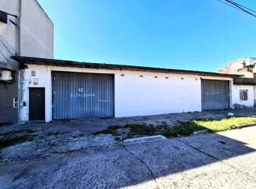 Bodega-Galpón · 100m² · 1 Ambiente · Galpón 18,50 m. Ancho X 4,60 m. Fondo + Ofic 3 m. X 4,60 m.