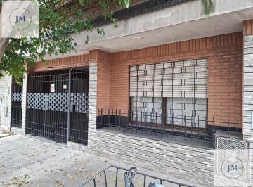 Casa · 152m² · 7 Ambientes · 1 Cochera · Casa en Villa Lynch