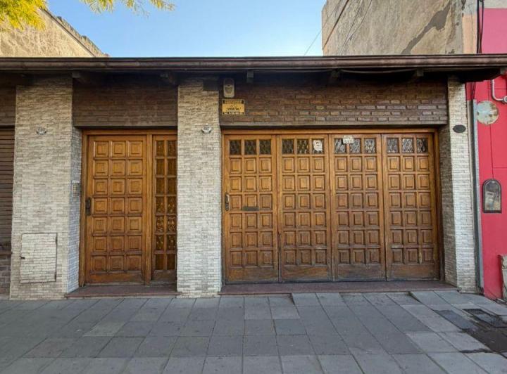 Casa · 195m² · 6 Ambientes
