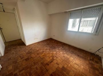 Departamento · 28m² · 2 Ambientes · Oportunidad, Depto 2 Ambientes Piso Alto a Reciclar!