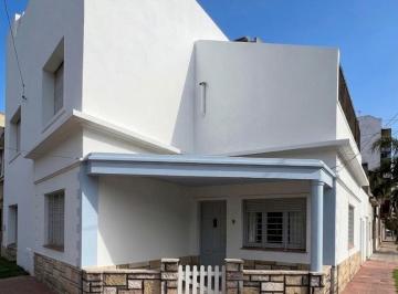 PH · 87m² · 2 Ambientes · 1 Cochera · Venta PH Tipo Casa Ciudadela Excelente Ubicacion